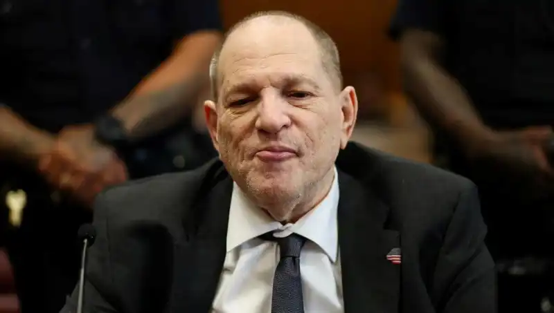 Hollywood'un Ünlü Yapımcısı Harvey Weinstein Yeniden Suçlu Bulundu