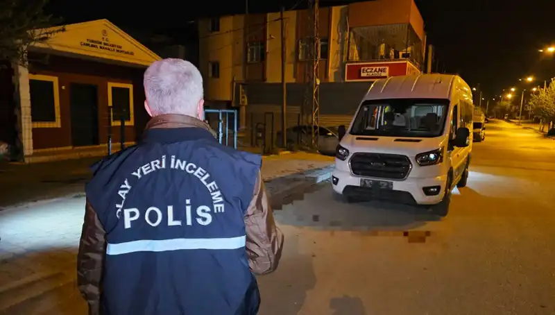 Kebapçıda Kanlı Olay: Arkadaşını Bıçakla Yaraladı