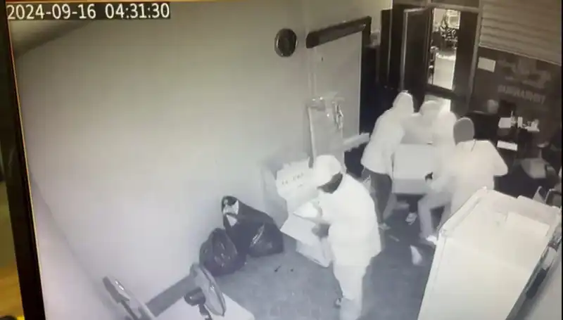 Sırtlayıp Götürdüler: Binlerce Lira Değerindeki Kasayı Açamayan Hırsızların İlginç Yöntemi