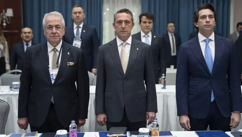 Fenerbahçe Transfer Sezonunda Rekor İmza Sayısına Ulaştı