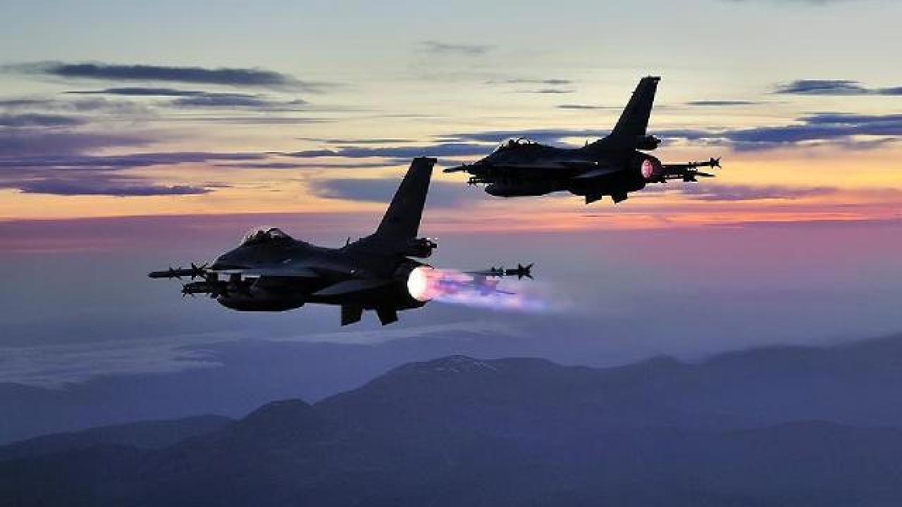 Irak'ın kuzeyinde teröristlere operasyon: 13 ölü''