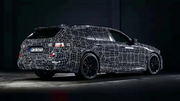 2025 BMW M5 Touring, 15 Ağustos'ta Tanıtılacak: Performans ve Konfor Bir Arada