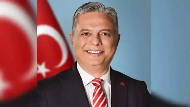 Ümit Uysal: CHP'nin Genç Yüzü Olmaya Aday Bir Siyasi Figür