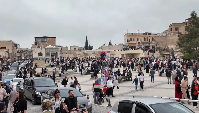 Mardin’in Tarihi Güzellikleri Ramazan Bayramı’nda Turistlerle Dolduruldu