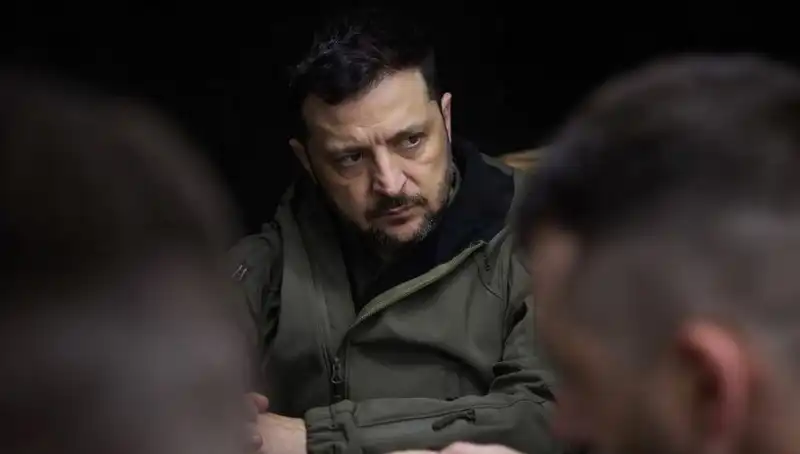 Zelenski, Rusya'nın Kuzey Kore Yapımı Füze Kullandığını Duyurdu