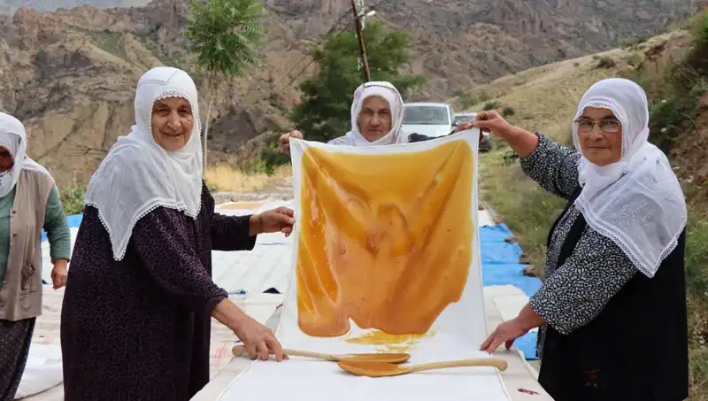 Yaz Aylarında Geleneksel Tarif: Unla Pişirilen Sağlıklı Lezzetler