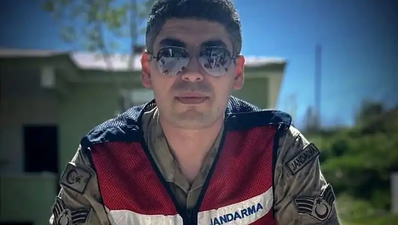 Halı Saha Maçında Acı Son: Kadir Astsubay Hayatını Kaybetti