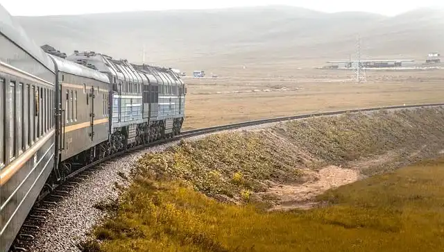 Pensilvanya'da Trajik Tren Kazası: Raylar Üzerindeki 3 Kişiye Çarpış!