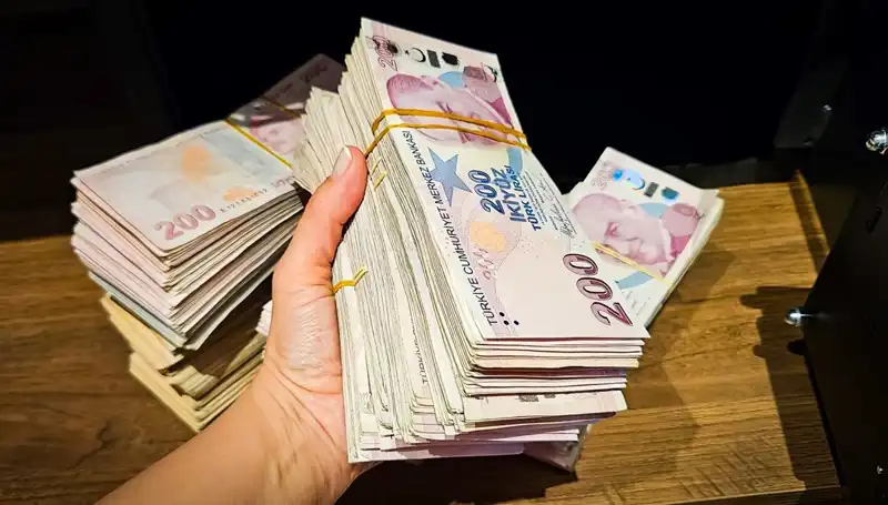 Türkiye'de Mevduat Miktarı 12 Trilyon Lirayı Geçti: Ekonomide Ne Anlama Geliyor?