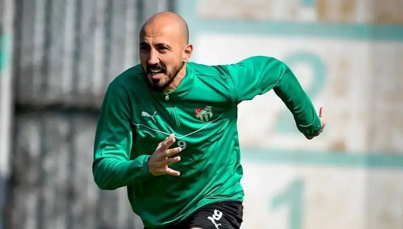Milli Futbolcunun 2. Lig'deki Geleceği Üzerine Sıcak Gelişmeler