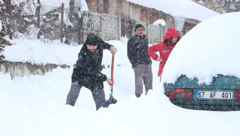 14 Nisan'da Okullar Tatil Mi? Kar Tatili Hakkında Tüm Detaylar