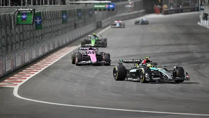 Formula 1 2024 Sezonu Başlıyor: Takımlar ve Sürücüler Hazır mı?